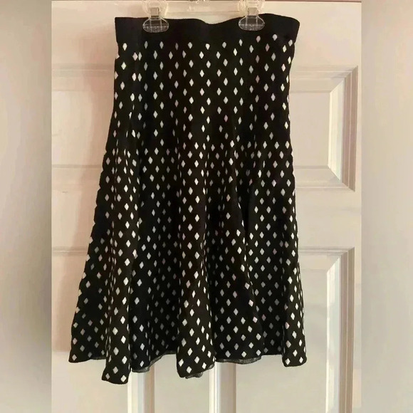 Ana Couture Women’s Small Patterned Skirt - Picture 3 of 5